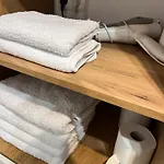 Na Morenowym Wzgorzu, Nad Jeziorem 別荘