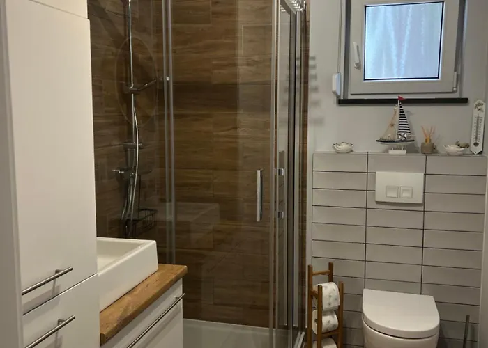 Na Morenowym Wzgorzu, Nad Jeziorem Holiday home