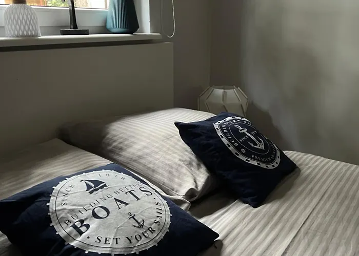 Na Morenowym Wzgorzu, Nad Jeziorem Holiday home *