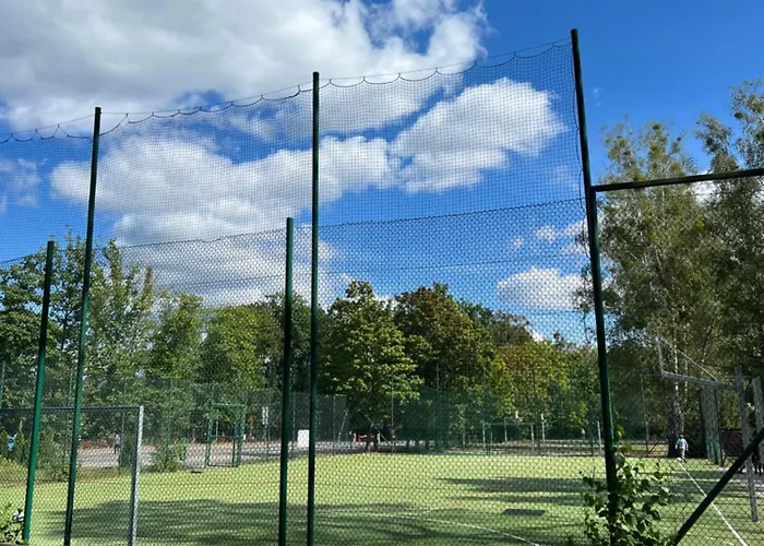 Na Morenowym Wzgorzu, Nad Jeziorem *